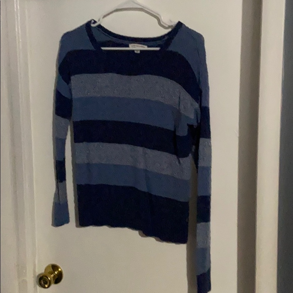 American Eagle Outfitters Sweater